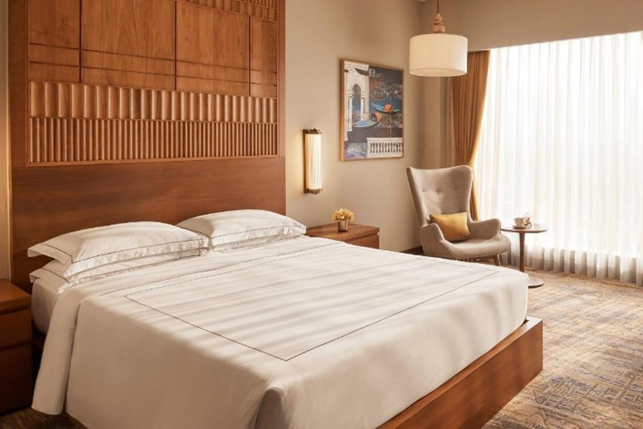 Taj Centre New Town, 5*